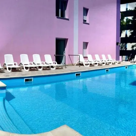 Bright With Outdoor Pool Apartment Bibione